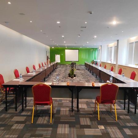 Zuri Express Mangga Dua Hotel Jakarta Kültér fotó