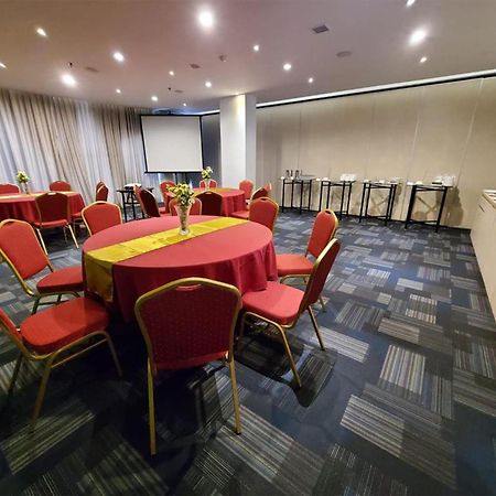 Zuri Express Mangga Dua Hotel Jakarta Kültér fotó